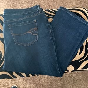 Rickis Revolution Brooke jean denim Capri